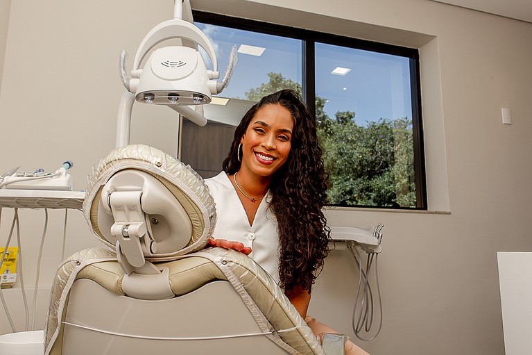 Dra. Carolina Pedrosa, especialista em Harmonização Orofacial em Lorena